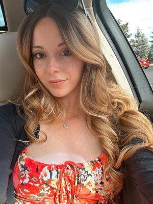 Nadia Foxx