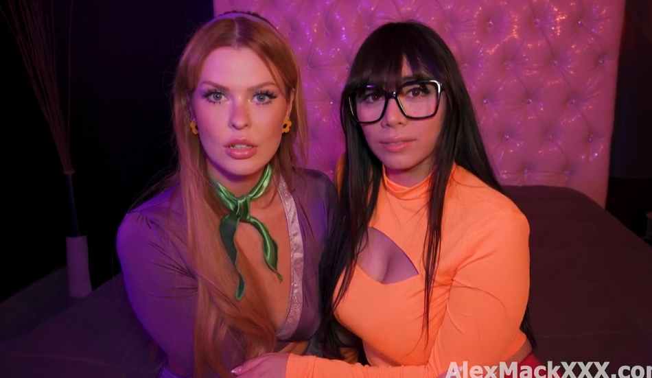 Elly Clutch Threesome Sex With Violet Myers