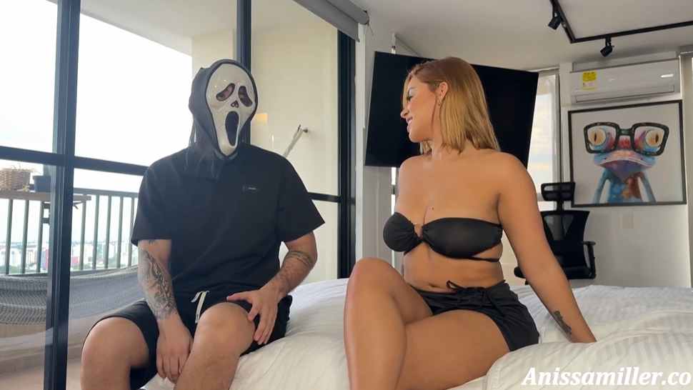 Anissa Miller Fucks Her Fan And Makes Him Moan