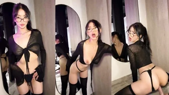 Kattedoll Rides Dildo Mounted Into Mirror
